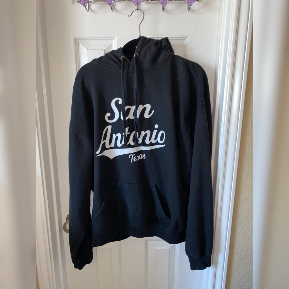 San Antonio Texas Black Hoodie - Picture 4 of 4